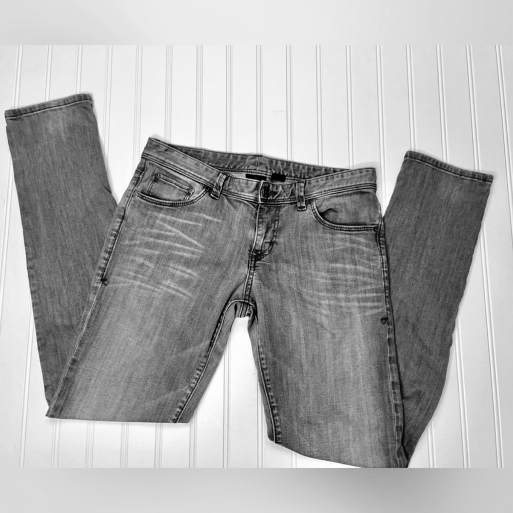 Armani Exchange AX J11 Skinny Women’s Size 8‎ (Runs Small) Gray Denim Jeans